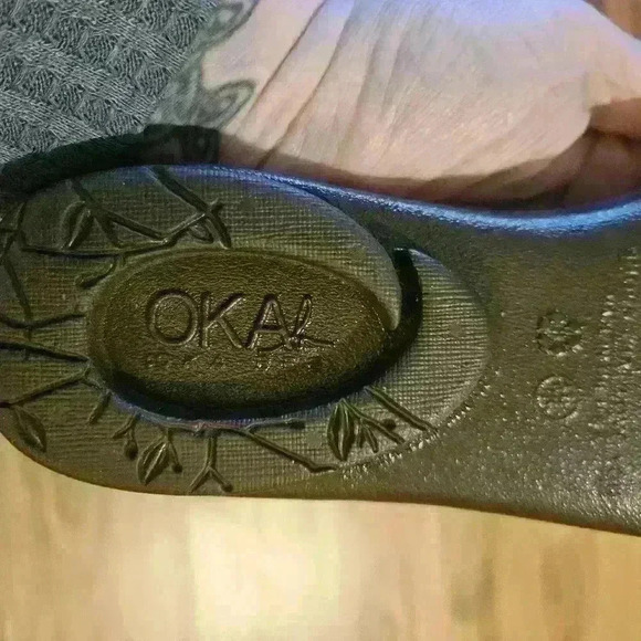 OKA.b Brown sandals with Brown Polka dot bows.  ML size  8/9 - Picture 5 of 6